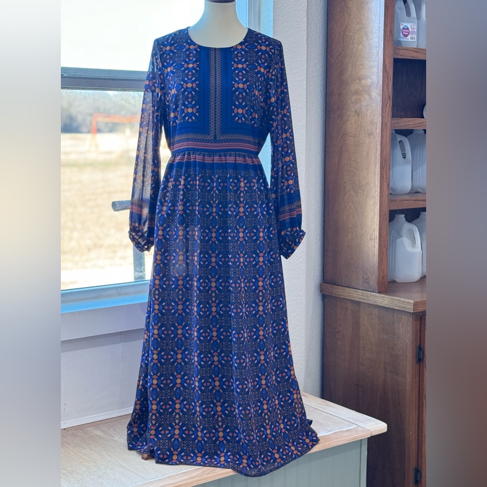 Long Scoop Women’s Dress